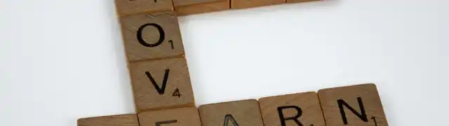 Mots mêlés: Le jeu qui vous apprend à apprendre